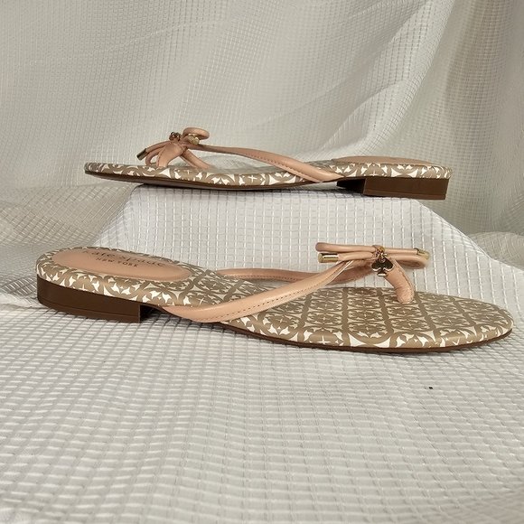 *LIKE NEW* Kate Spade Sandals/Flip Flops - Picture 10 of 14